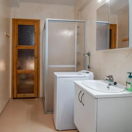 Huoneisto Cosy 1 Bedroom With Terrace And Sauna, Location *